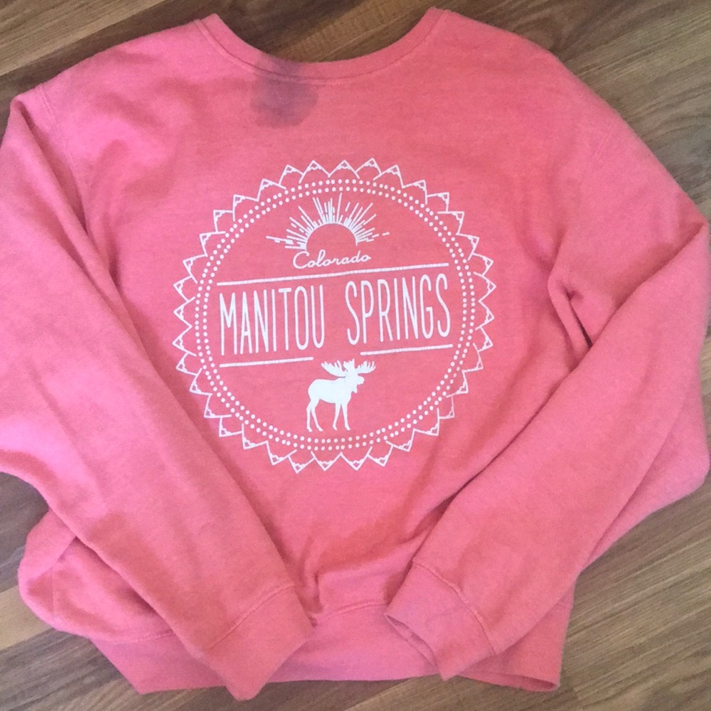 Manitou springs crew neck